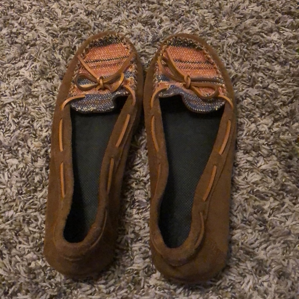 Cute Tribal Pattern Moccasins